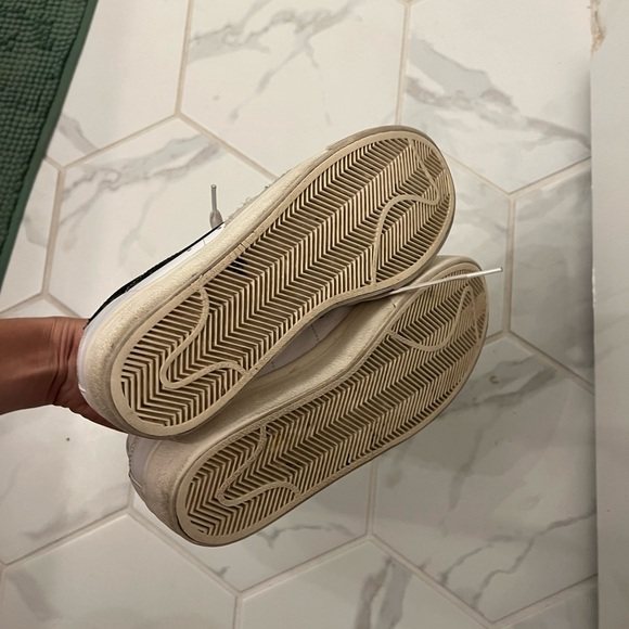 Nike Blazer Low Platform Sneaker - Picture 3 of 5